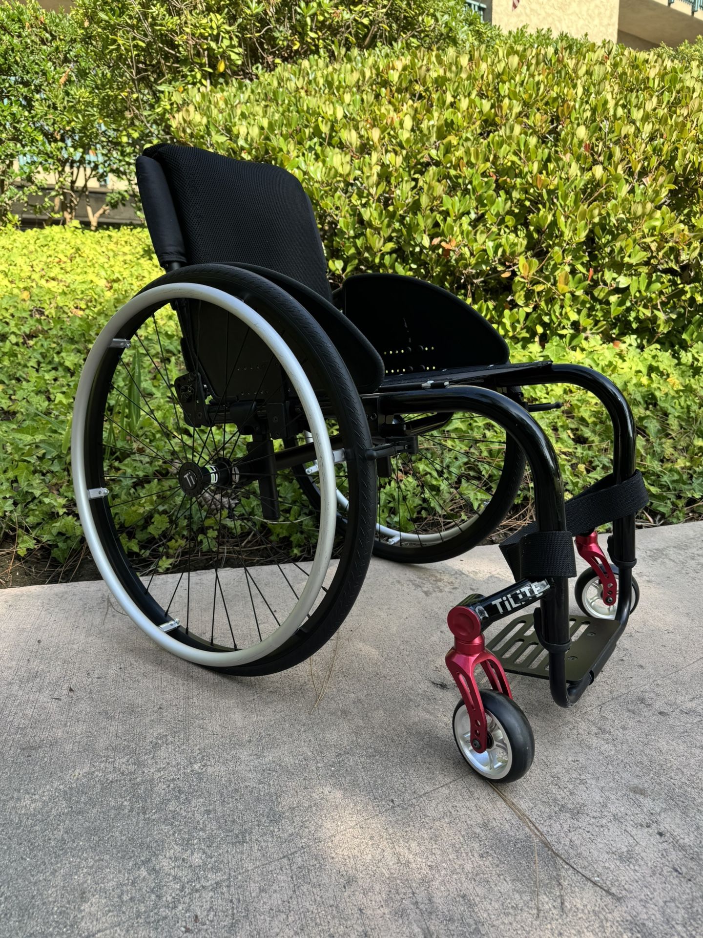 Ti-Lite Super Light Weight Wheelchair ♿️