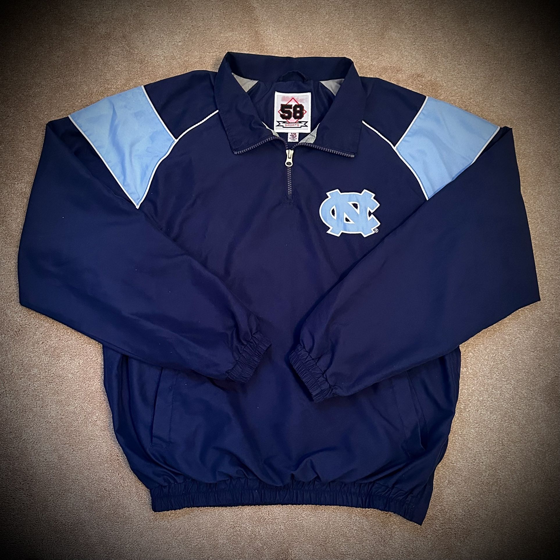 (#136) Men’s North Carolina Tar Heels Windbreaker Jacket