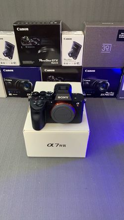 Sony a7R VI Mirrorless Camera