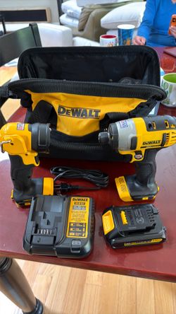 DeWalt 1/4” impact, flash light, battery and charger