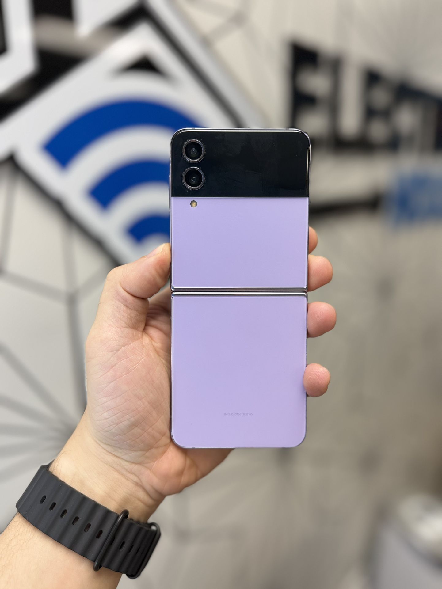 Samsung Galaxy Z 4 Flip 128GB Unlocked Purple Excellent Condition