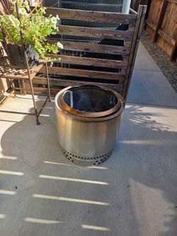 Solo Stove Bonfire Smokeless Fire Pit - $175