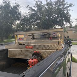 Weather Gaurd Aluminum diamond plate toolbox fits a full-size truck