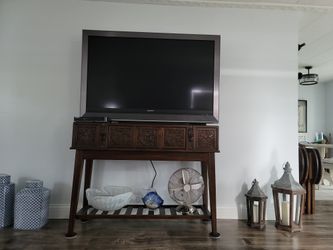 TV Console/Stand