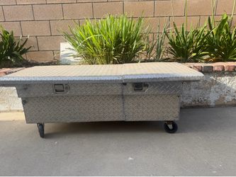 Aluminum trunk for truck