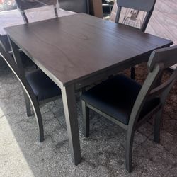 Bonito Comedor De Madera Color Gris