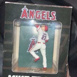 New Angels Sga Mike Trout Wall Catch September 26, 2015 Action Figure