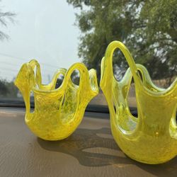 BEAUTIFUL YELLOW ACCENT BLOWN GLASS DECOR