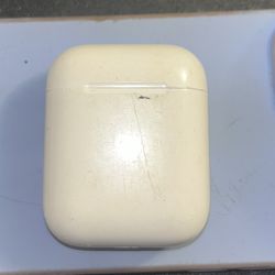 airpods w/ case