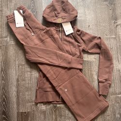 Lululemon Scuba Full-Zip Hoodie Set Light Brown / Gold Zipper - (Size 6 Small)