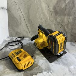 Dewalt Flexvolt Circula Saw With Charger And  9ah Battery 