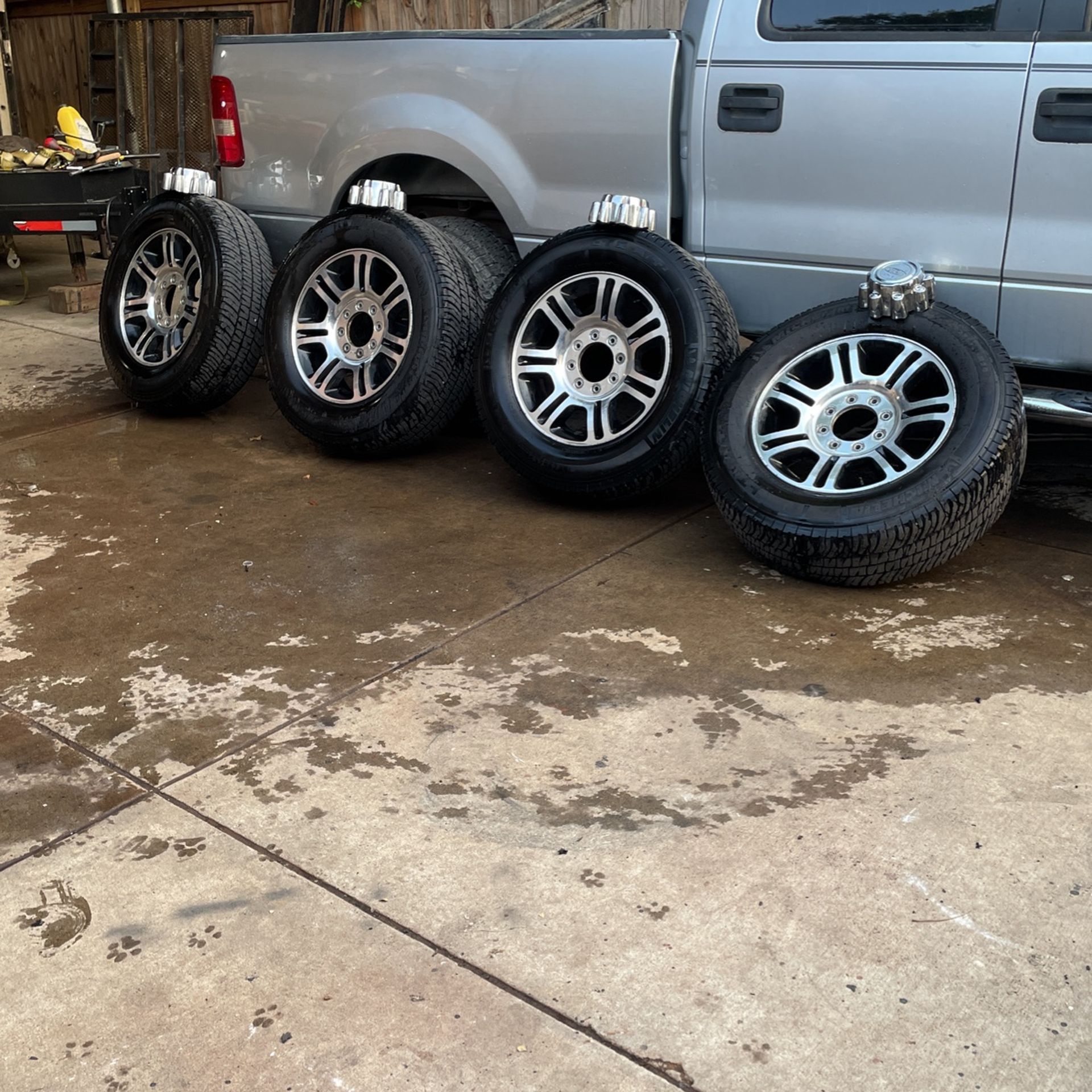 MICHELIN. 275/65R20 $$ 600