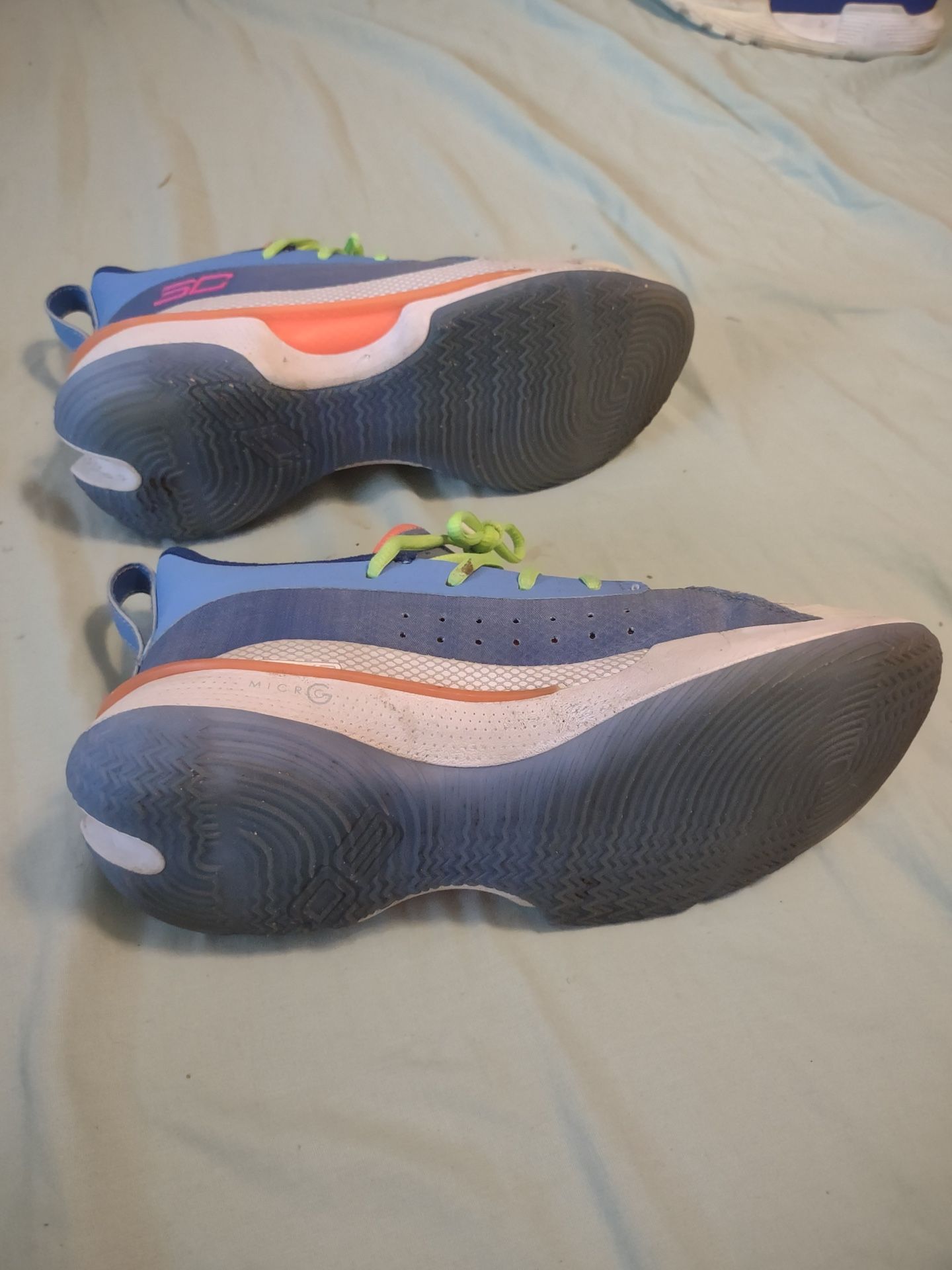 Steph Curry Basketball Shoes By Under Armour Size 9