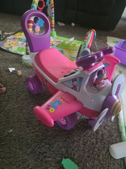 Minnie mouse ride-on toy