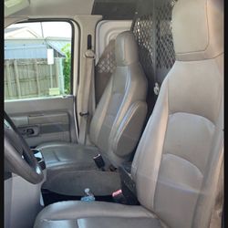 2011 Ford E-350