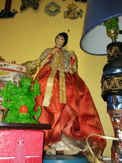 Oriental doll