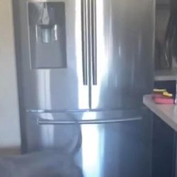 Samsung French Door Refrigerator with Bottom Freezer