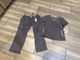 New! Koi Scrub Set sz L