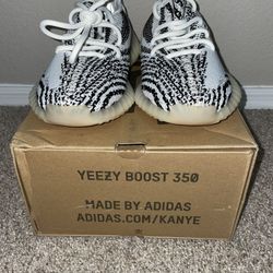 BRAND NEW Adidas Yeezy Boost 350 V2 Zebras 2017 Mens Size 7