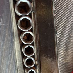 Sockets 