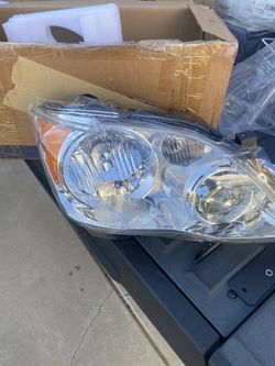  Headlamp, For 2008-2010 Toyota Avalon XL XLS Replacement 81110-07093 (Passenger Side)