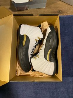 Jordan 12 Taxi Royalty size 10.5M