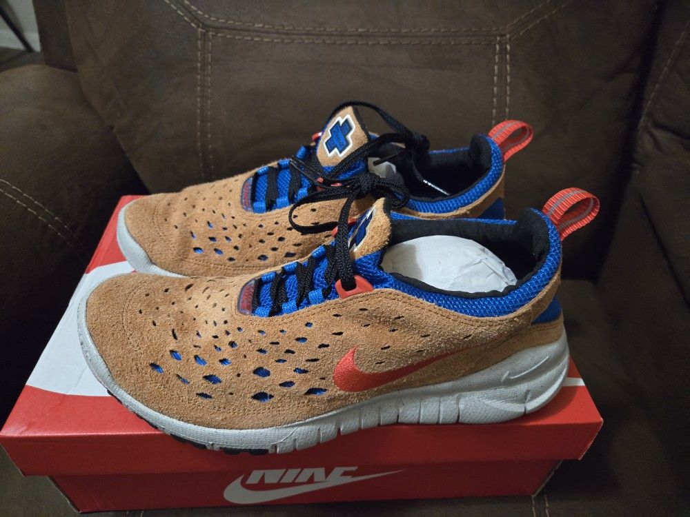 Nike Free Run Sneakers 9.5 Mens