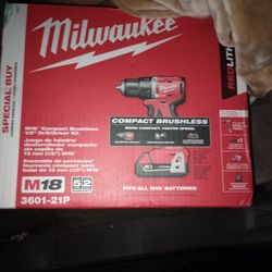 M18 Milwaukee Impact Drill
