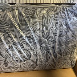 New Queen Size Mattress In Original Packaging