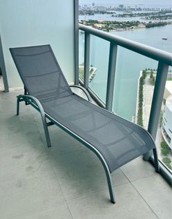 Lawn chair