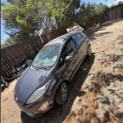 Ford Fiesta 2012 (parts)