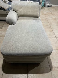 Sofa (Free)