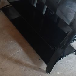 3 tier glass stand