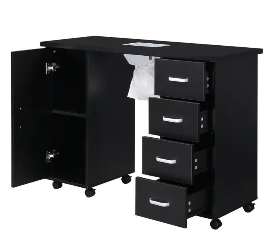 Nail Table + 2 Chairs