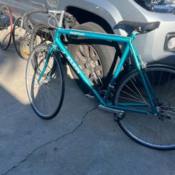 Klein Quantum Vintage Retro Racing Bike With Extra Rims!