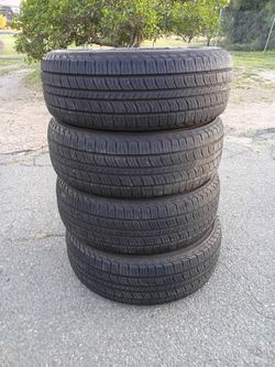Tires / 265 / 70 R 17