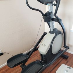 Nordictrack E7sv elliptical machine