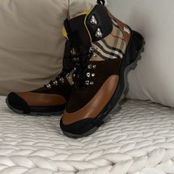 Authentic Burberry Men Boots 