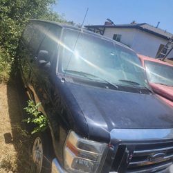 2010 Ford E-350