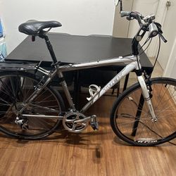 Trek 7300 Hybrid  20’’ 8SPEED