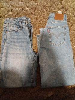 Light blue old navy and Levi's pants