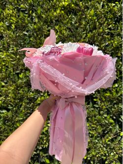 Viral Mesh Bouquet