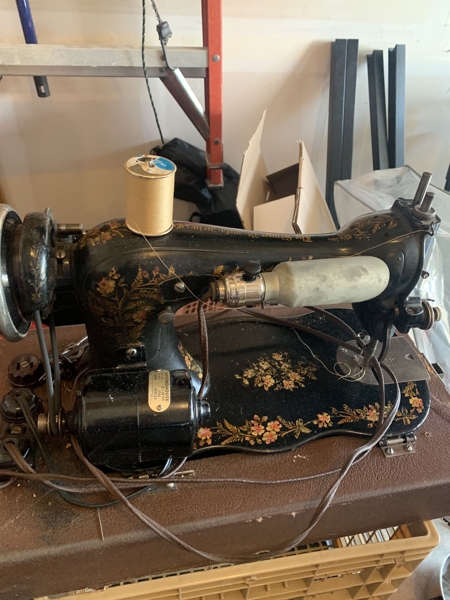 Singer Sewing Machine 1940’s