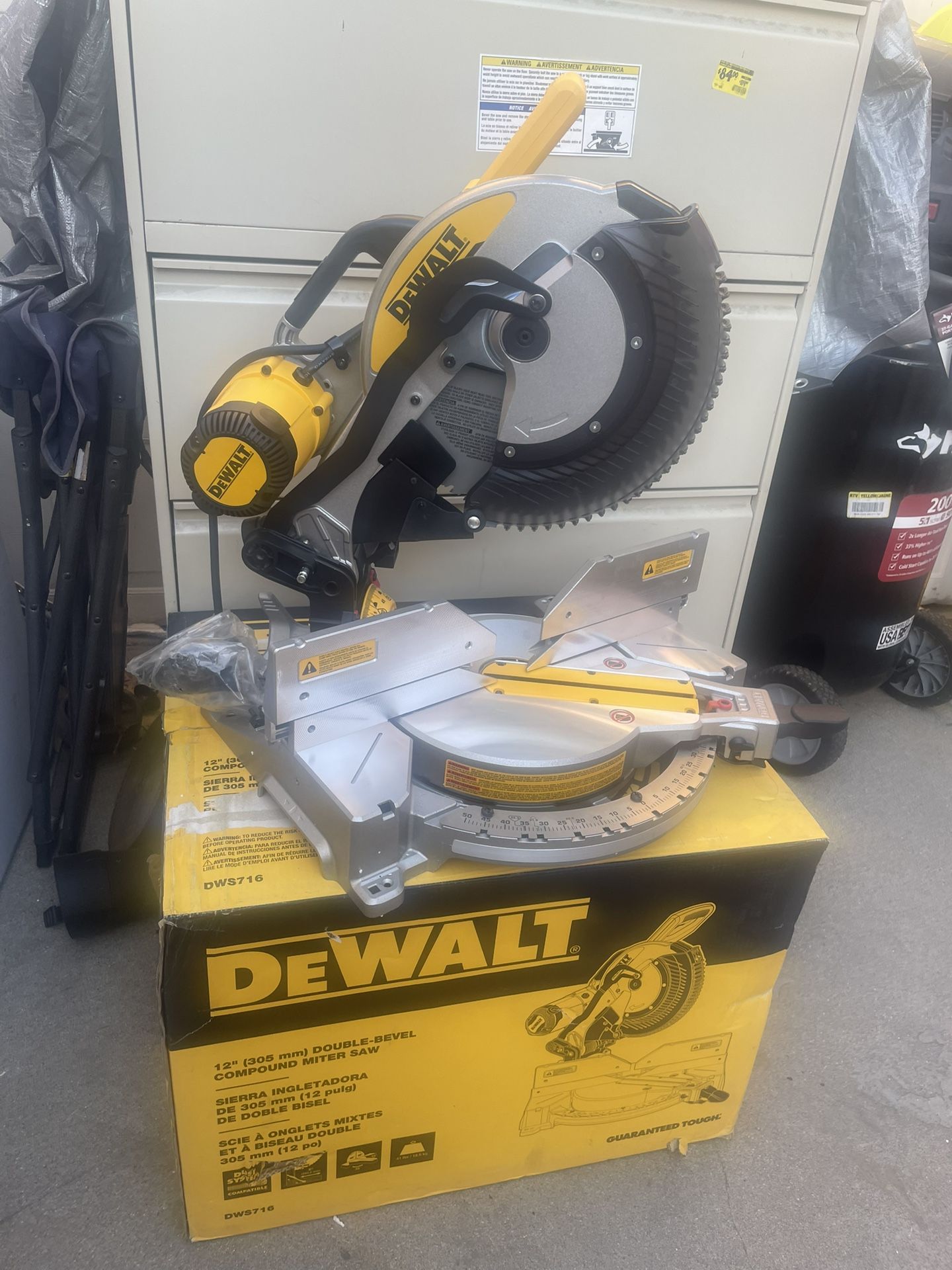 DEWALT 15 Amp Corded 12 in. Compound Double Bevel Miter Saw