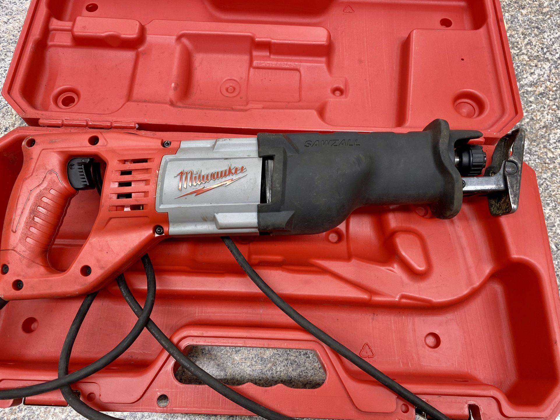 Milwaukee 12 Amp SAWZALL Reciprocating Saw with Case 6519 31