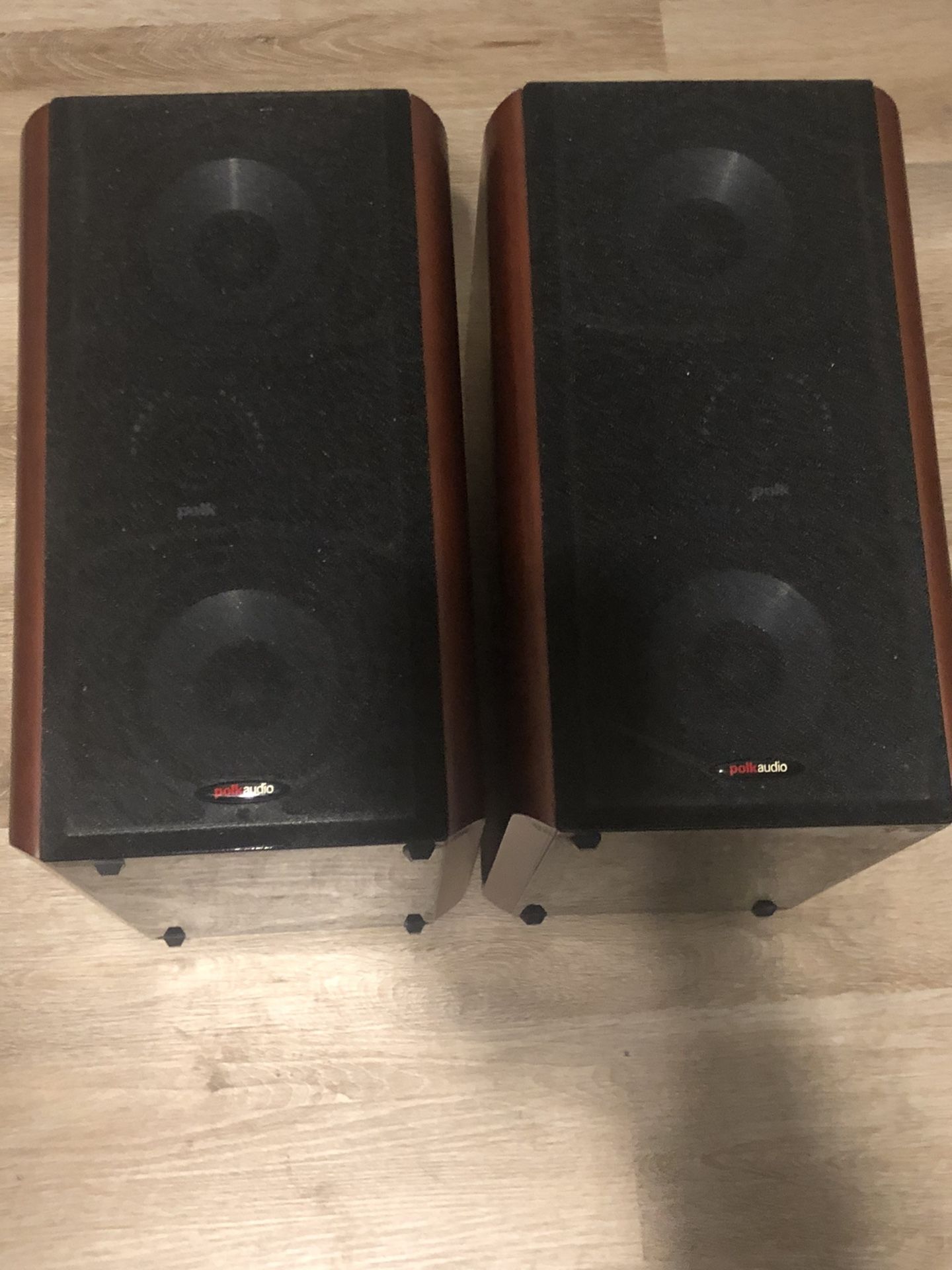 Polk Lsi9 bookshelf speakers