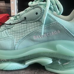 Balenciaga 