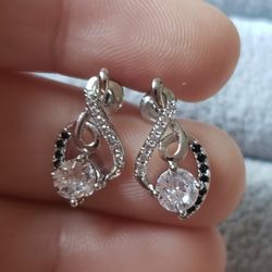 Sterling Silver Music 🎶 Stud With Zirconia Paved Stone. 