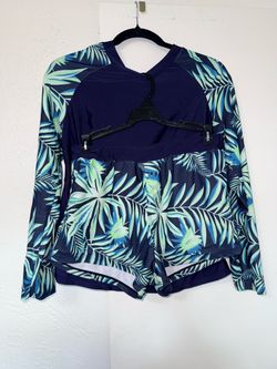 SIZE 1XL - 2 SETS - 2 piece long sleeve swimsuits/shorts