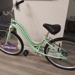 Green Huffy Cruiser With 7 Speed Gears